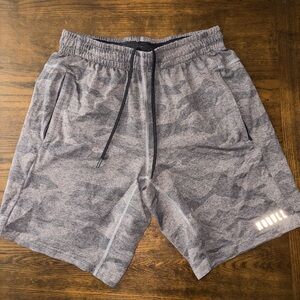 NOBULL Men's Athletic Gray Desert Camo Shorts 7” inseam